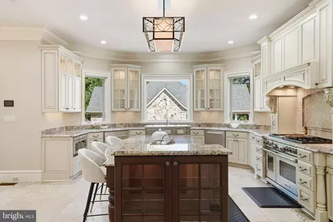 Kitchen - 1239 Daleview Dr, Mclean, VA 22102 photo 2 of 3