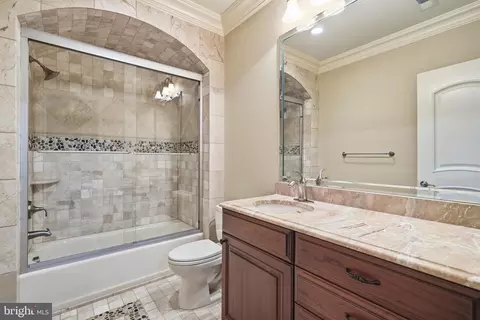 Bath - 1239 Daleview Dr, Mclean, VA 22102 photo 6 of 8