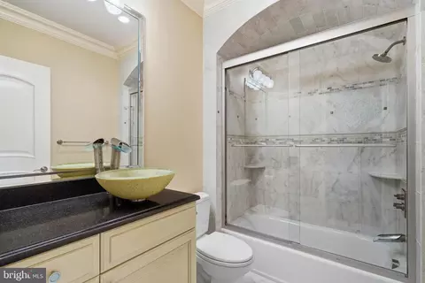 Bath - 1239 Daleview Dr, Mclean, VA 22102 photo 4 of 8