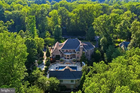 View/Area - 1239 Daleview Dr, Mclean, VA 22102 photo 1 of 1