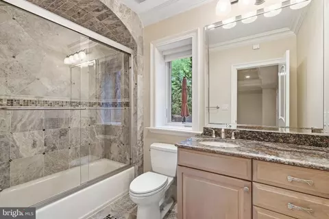 Bath - 1239 Daleview Dr, Mclean, VA 22102 photo 8 of 8