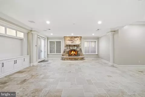Living - 1239 Daleview Dr, Mclean, VA 22102 photo 3 of 3