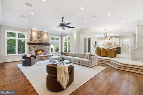 Living - 1239 Daleview Dr, Mclean, VA 22102 photo 1 of 3