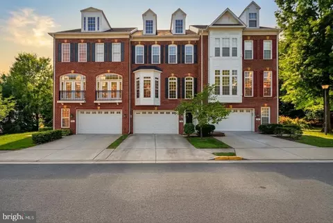 4370 Patriot Park Ct, Fairfax, VA 22030