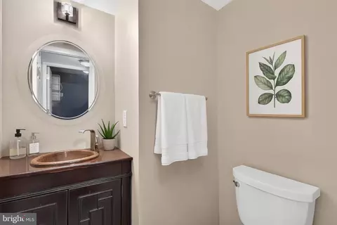 Bath - 8811 Hayload Ct, Springfield, VA 22153 photo 1 of 6