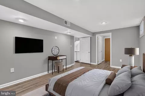 Bedroom - 8811 Hayload Ct, Springfield, VA 22153 photo 5 of 5
