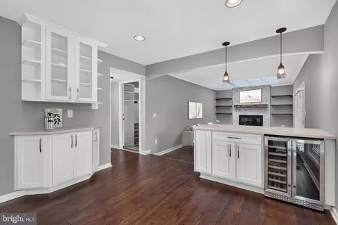 Entry Way - 8811 Hayload Ct, Springfield, VA 22153 photo 2 of 3