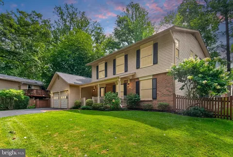 Exterior - 8811 Hayload Ct, Springfield, VA 22153 photo 2 of 14