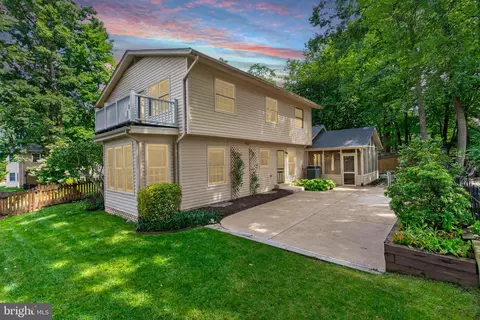 Exterior - 8811 Hayload Ct, Springfield, VA 22153 photo 8 of 14