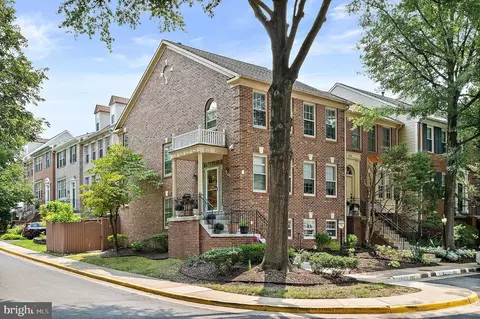 Exterior - 6506 Milva Ln, Springfield, VA 22150 photo 2 of 11