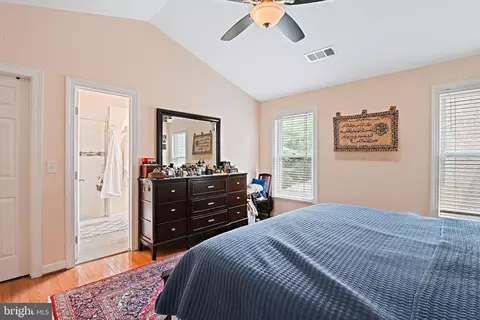 Bedroom - 6506 Milva Ln, Springfield, VA 22150 photo 3 of 8