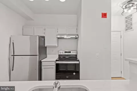 Kitchen - 1530 Spring Gate Dr #9106, Mclean, VA 22102 photo 2 of 5