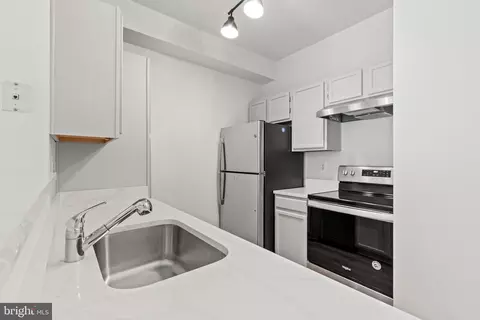 Kitchen - 1530 Spring Gate Dr #9106, Mclean, VA 22102 photo 1 of 5