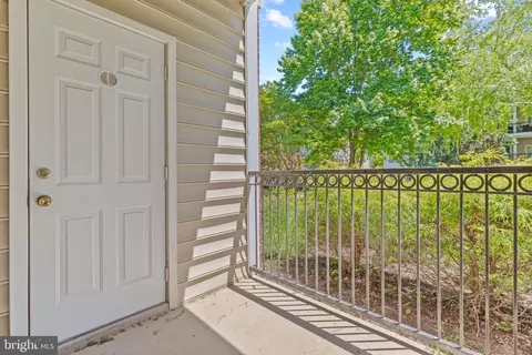 Exterior - 1530 Spring Gate Dr #9106, Mclean, VA 22102 photo 2 of 9
