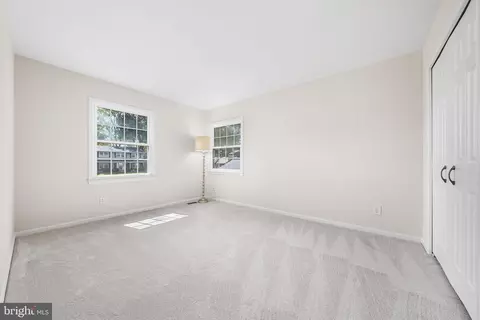 Bedroom - 6903 Rochambeau Pl, Springfield, VA 22153 photo 10 of 12