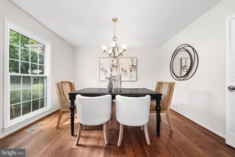 Dining - 6903 Rochambeau Pl, Springfield, VA 22153 photo 2 of 5