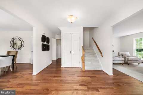 Entry Way - 6903 Rochambeau Pl, Springfield, VA 22153 photo 1 of 8