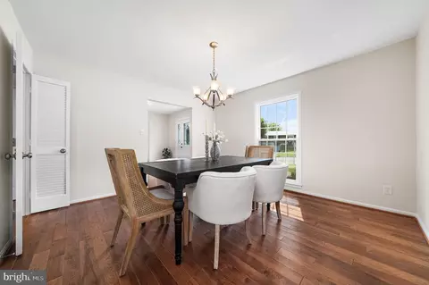 Dining - 6903 Rochambeau Pl, Springfield, VA 22153 photo 4 of 5