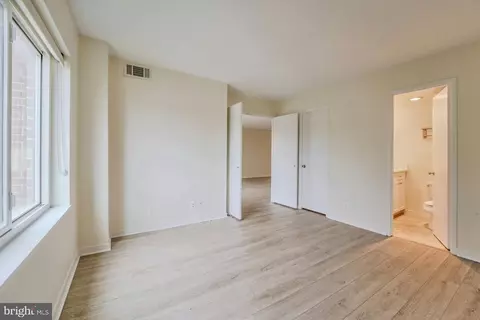 Bedroom - 8340 Greensboro Dr #225, Mclean, VA 22102 photo 3 of 3