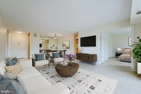 Living - 8340 Greensboro Dr #225, Mclean, VA 22102 photo 2 of 14