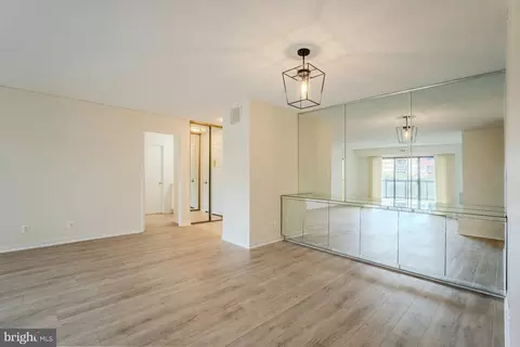 Living - 8340 Greensboro Dr #225, Mclean, VA 22102 photo 8 of 14