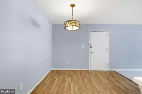 Living - 5911 Prince James Dr #D, Springfield, VA 22152 photo 3 of 7