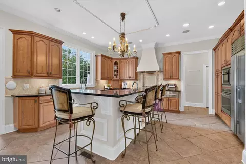 Kitchen - 6245 Linway Ter, Mclean, VA 22101 photo 1 of 5
