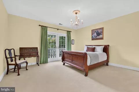 Bedroom - 6245 Linway Ter, Mclean, VA 22101 photo 4 of 6