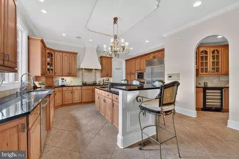 Kitchen - 6245 Linway Ter, Mclean, VA 22101 photo 2 of 5