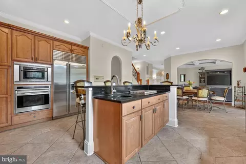 Kitchen - 6245 Linway Ter, Mclean, VA 22101 photo 3 of 5
