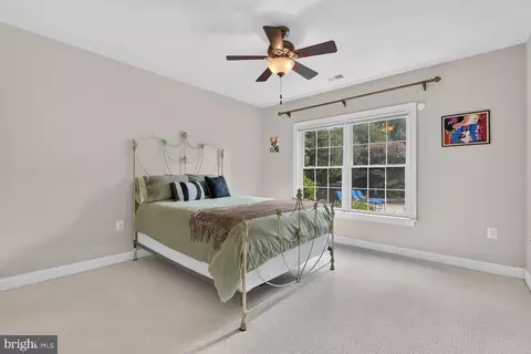 Bedroom - 6245 Linway Ter, Mclean, VA 22101 photo 6 of 6
