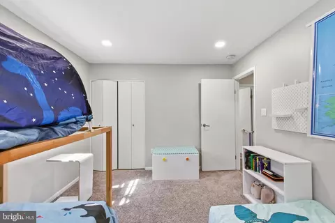 Bedroom - 6401 Limerick Ct, Springfield, VA 22152 photo 4 of 5