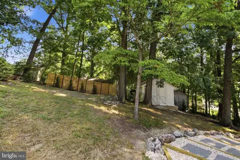 Exterior - 6401 Limerick Ct, Springfield, VA 22152 photo 6 of 13