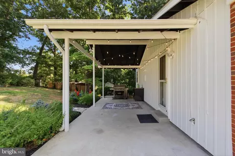 Exterior - 6401 Limerick Ct, Springfield, VA 22152 photo 5 of 13