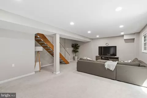 Living - 6401 Limerick Ct, Springfield, VA 22152 photo 5 of 5