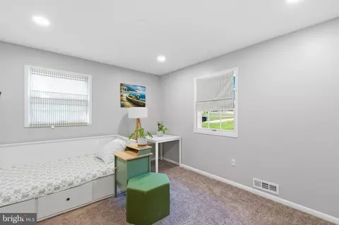 Bedroom - 6401 Limerick Ct, Springfield, VA 22152 photo 1 of 5