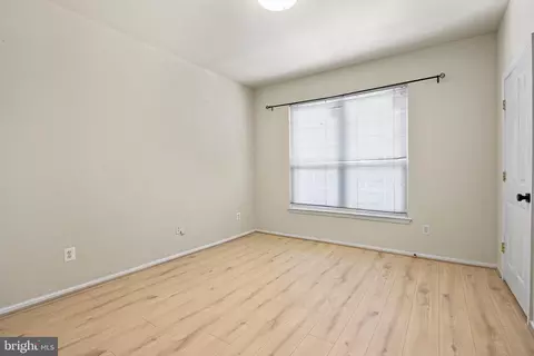 Bedroom - 1580 Spring Gate Dr #4312, Mclean, VA 22102 photo 1 of 2