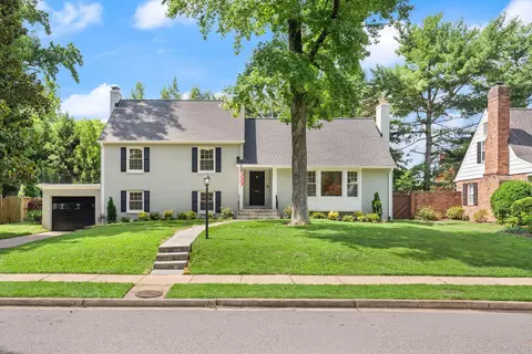 927 Priscilla Ln, Alexandria, VA 22308