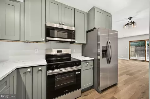 Kitchen - 7617 Tiverton Dr, Springfield, VA 22152 photo 2 of 2