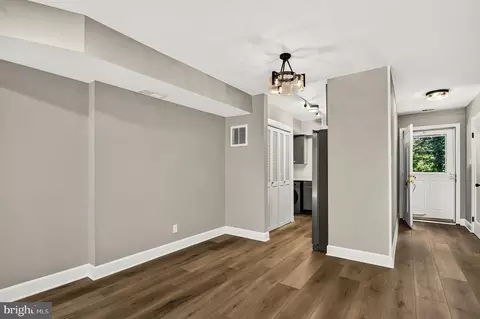 Entry Way - 7617 Tiverton Dr, Springfield, VA 22152 photo 4 of 4