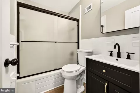 Bath - 7617 Tiverton Dr, Springfield, VA 22152 photo 2 of 2