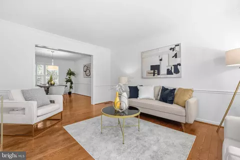 Living - 2610 Paddock Gate Ct, Herndon, VA 20171 photo 1 of 5