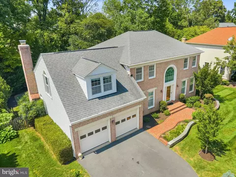 View/Area - 2610 Paddock Gate Ct, Herndon, VA 20171 photo 1 of 3