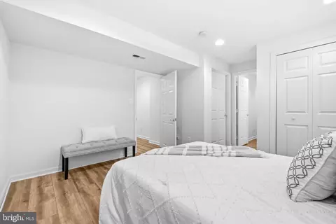 Bedroom - 2610 Paddock Gate Ct, Herndon, VA 20171 photo 9 of 9