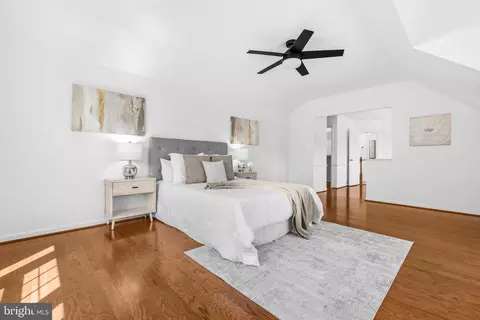 Bedroom - 2610 Paddock Gate Ct, Herndon, VA 20171 photo 2 of 9