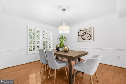 Dining - 2610 Paddock Gate Ct, Herndon, VA 20171 photo 2 of 3