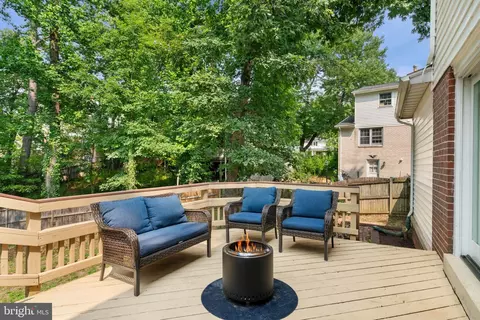 Exterior - 9202 Setter Pl, Springfield, VA 22153 photo 6 of 9