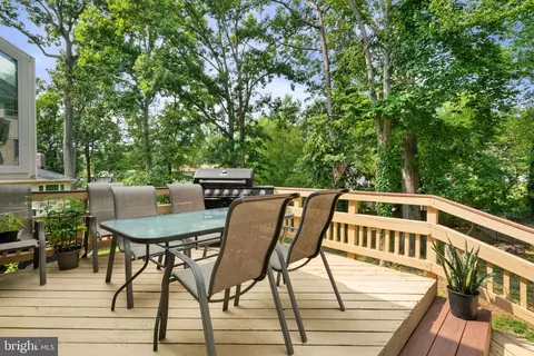 Exterior - 9202 Setter Pl, Springfield, VA 22153 photo 5 of 9