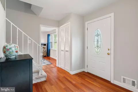 Entry Way - 9202 Setter Pl, Springfield, VA 22153 photo 1 of 4