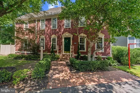 Exterior - 2085 Cobblestone Ln, Reston, VA 20191 photo 14 of 18